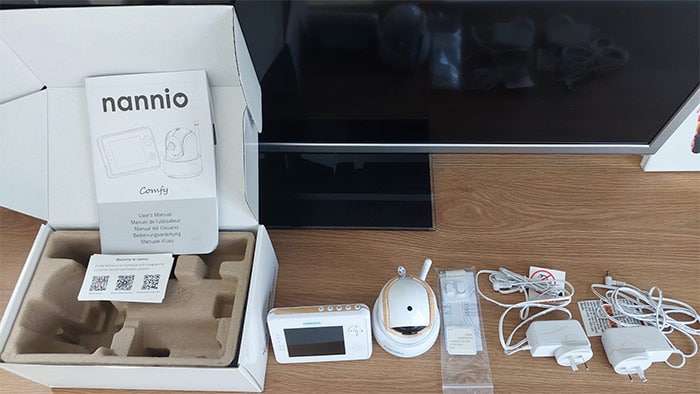 Nannio Comfy Baby Monitor Review - box and parts